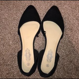 Charles Albert size 8 women’s black flats
